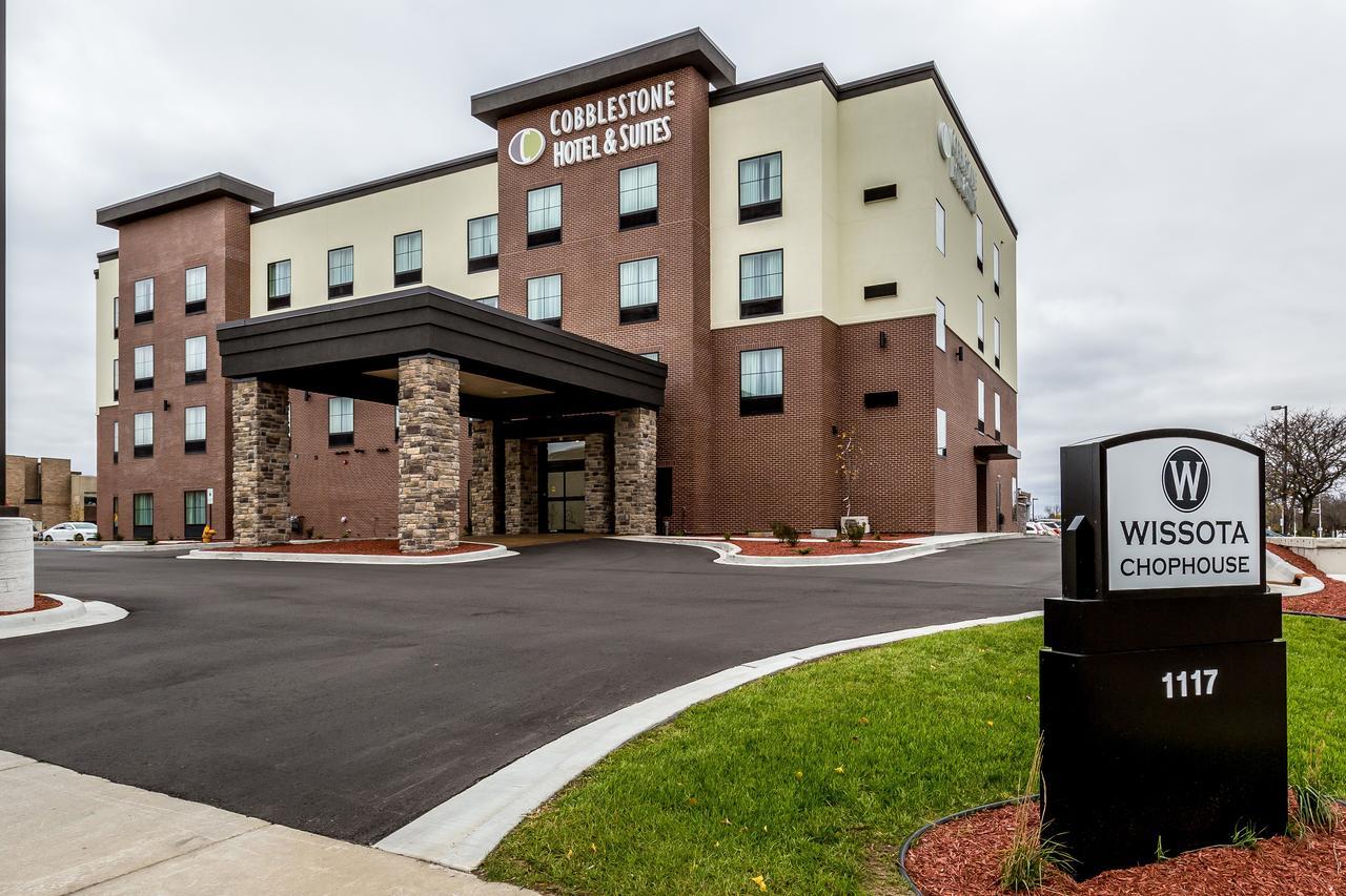Cobblestone Hotel & Suites - Stevens Point Exterior photo